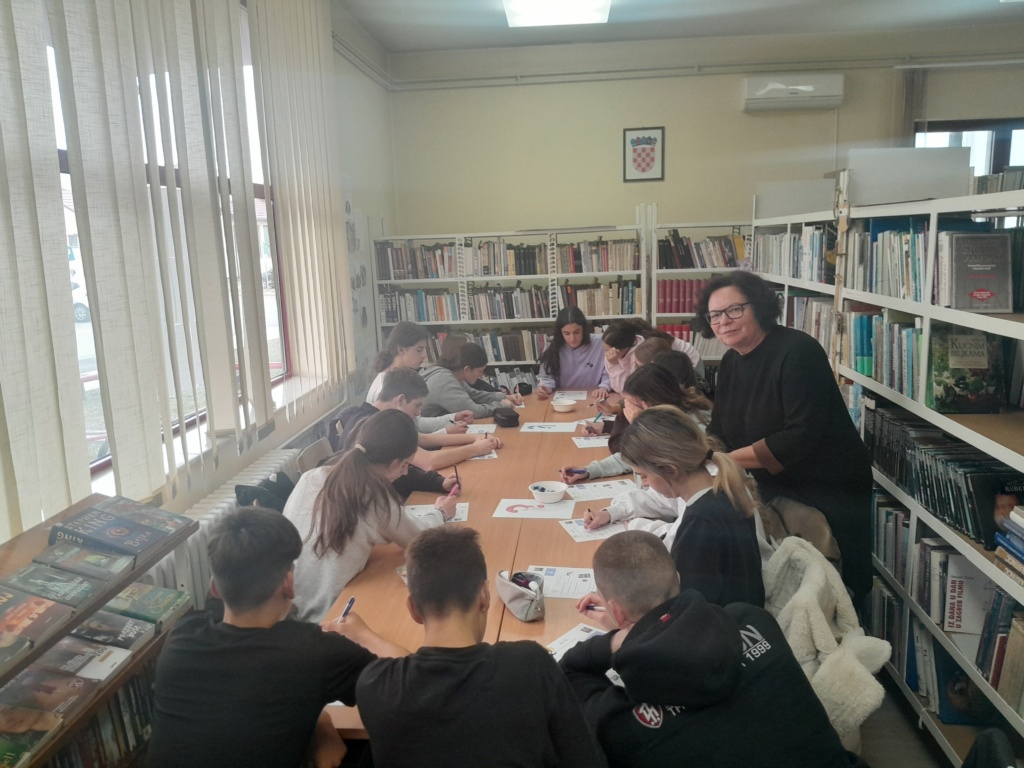 KVIZ ZNANJA U ŠKOLSKOJ KNJIŽNICI