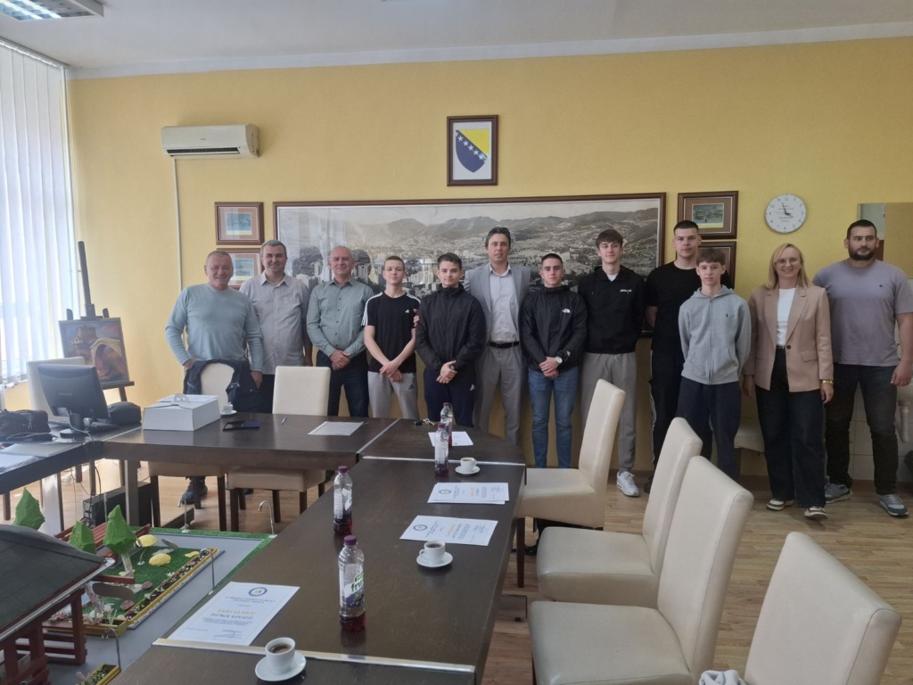 USPJEŠNO ZAVRŠENA ERASMUS+ MOBILNOST U ZENICI: VALPOVAČKI TEHNIČARI ZA ELEKTRONIKU USAVRŠILI VJEŠTINE I UPOZNALI KULTURNU BAŠTINU BIH