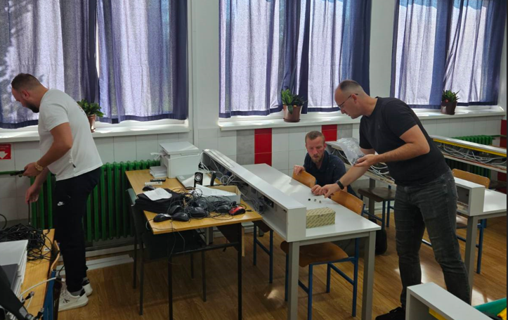 NOVA SPECIJALIZIRANA UČIONICA ZA NASTAVU ELEKTROTEHNIKE I RAČUNARSTVA